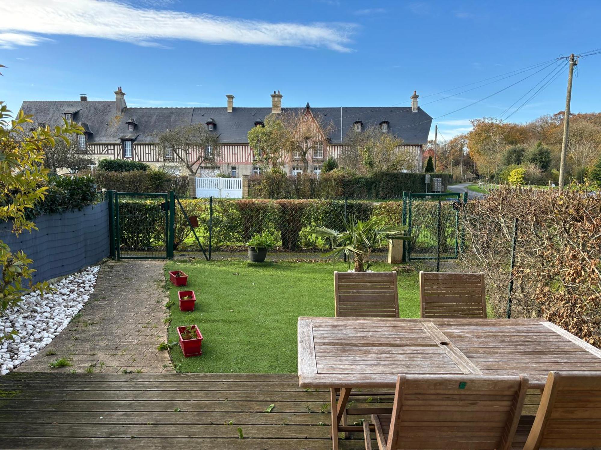 Les Douves Duplex 5 Personnes Lumineux Avec Jardin Et Terrasse Amenagee , Vue Sur Chateau A 5Mn De La Mer, Proche Omaha Beach Et Bayeux Commes المظهر الخارجي الصورة