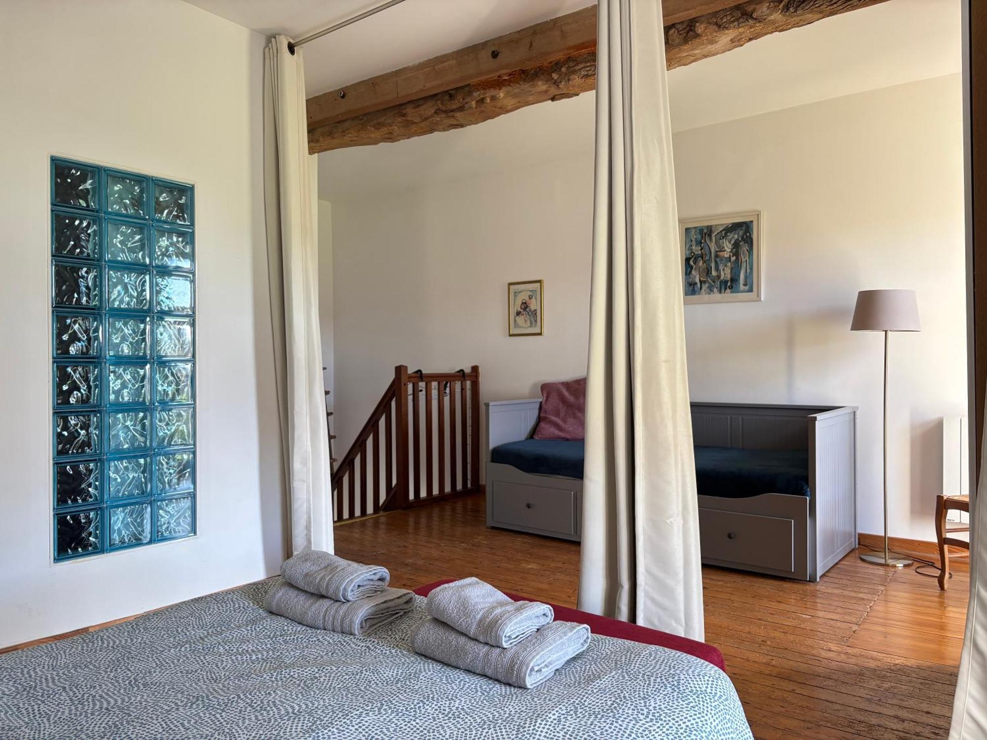 Les Douves Duplex 5 Personnes Lumineux Avec Jardin Et Terrasse Amenagee , Vue Sur Chateau A 5Mn De La Mer, Proche Omaha Beach Et Bayeux Commes المظهر الخارجي الصورة