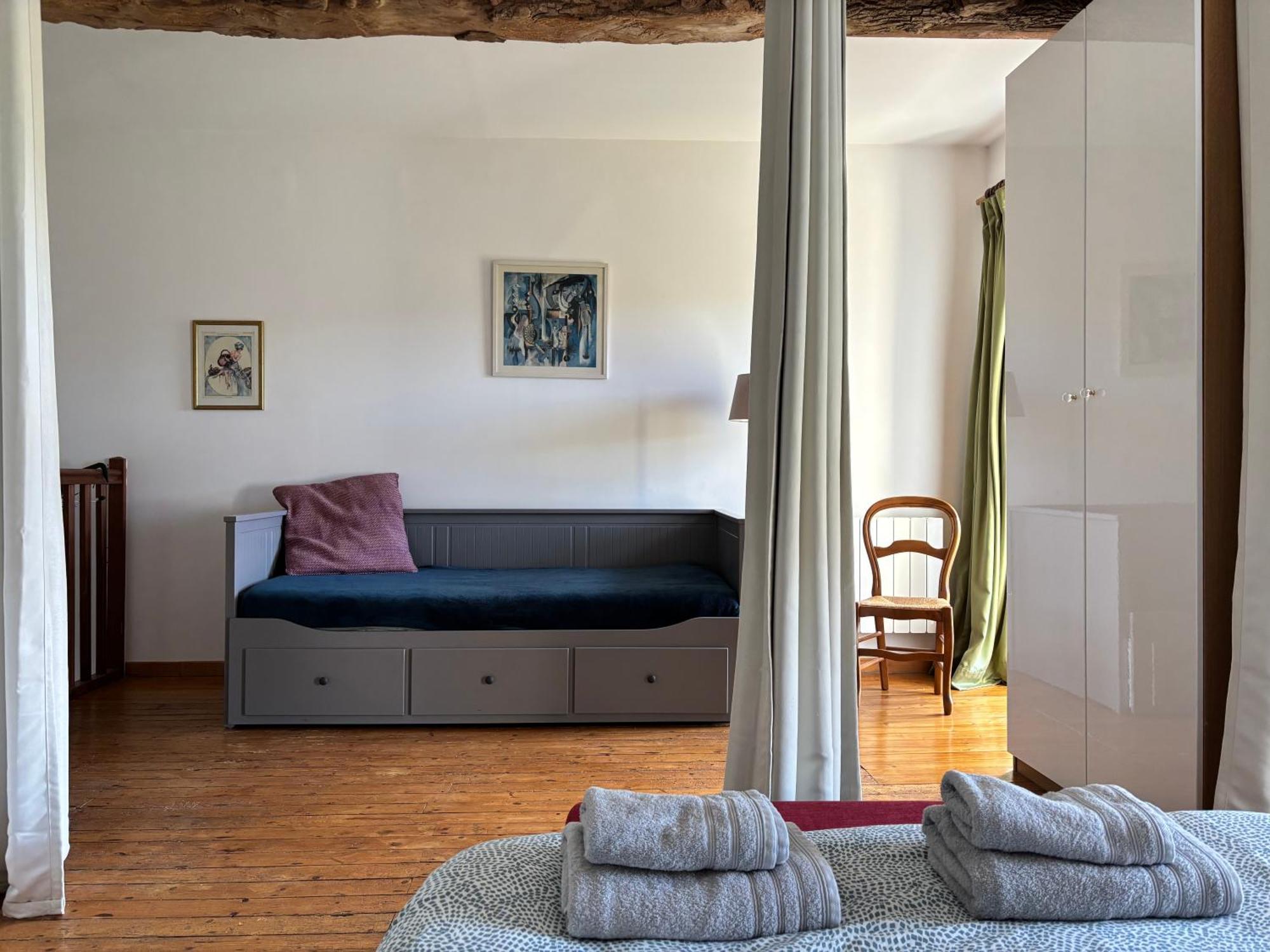 Les Douves Duplex 5 Personnes Lumineux Avec Jardin Et Terrasse Amenagee , Vue Sur Chateau A 5Mn De La Mer, Proche Omaha Beach Et Bayeux Commes المظهر الخارجي الصورة
